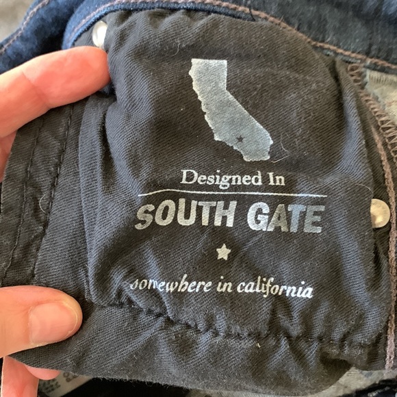 AG The Prima Mid-rise Cigarette jeans. - Picture 12 of 12